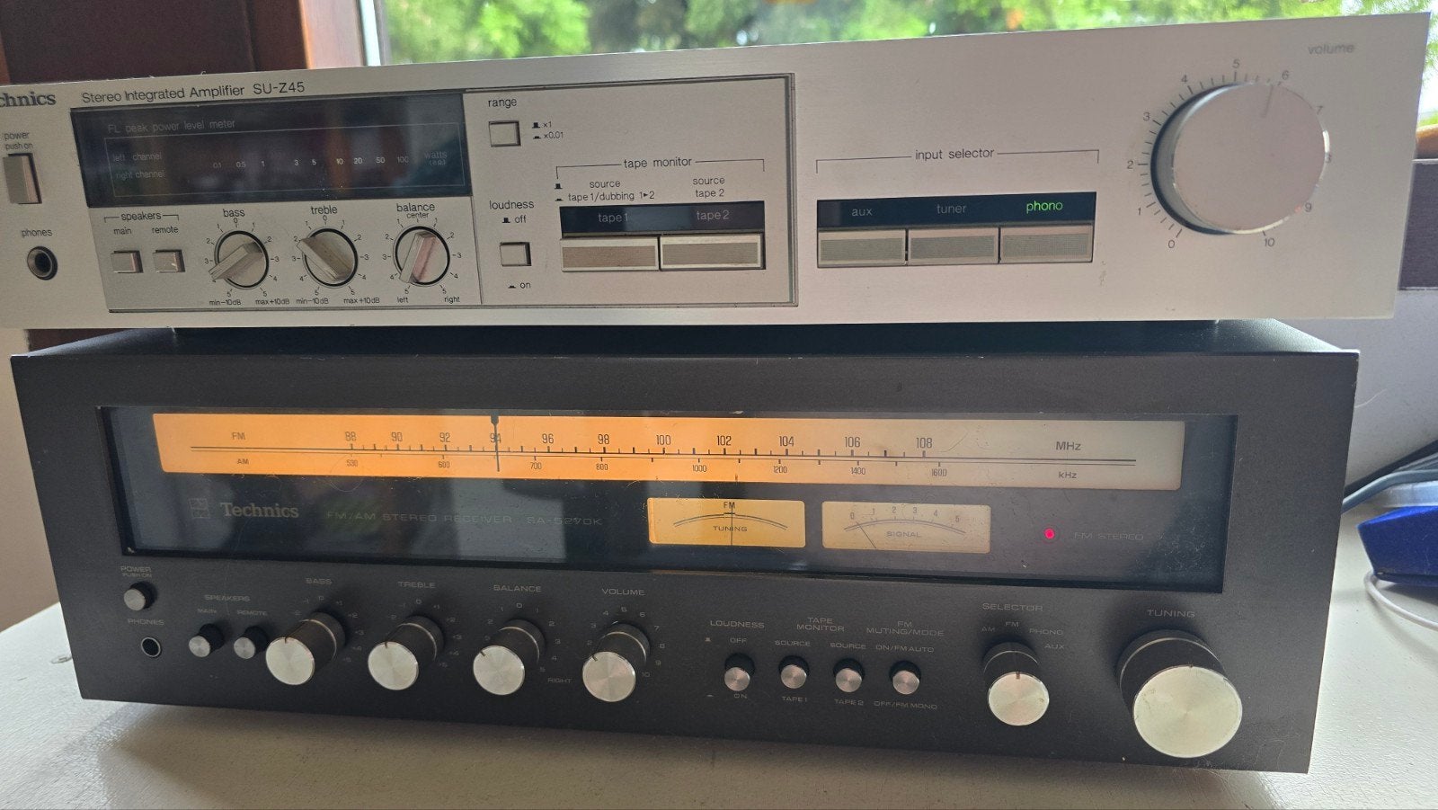 2 X Technics Versterkers Tuners AMP SU-Z45 SA-5270K, Niet werkend, Ophalen, Overige merken, Minder dan 60 watt