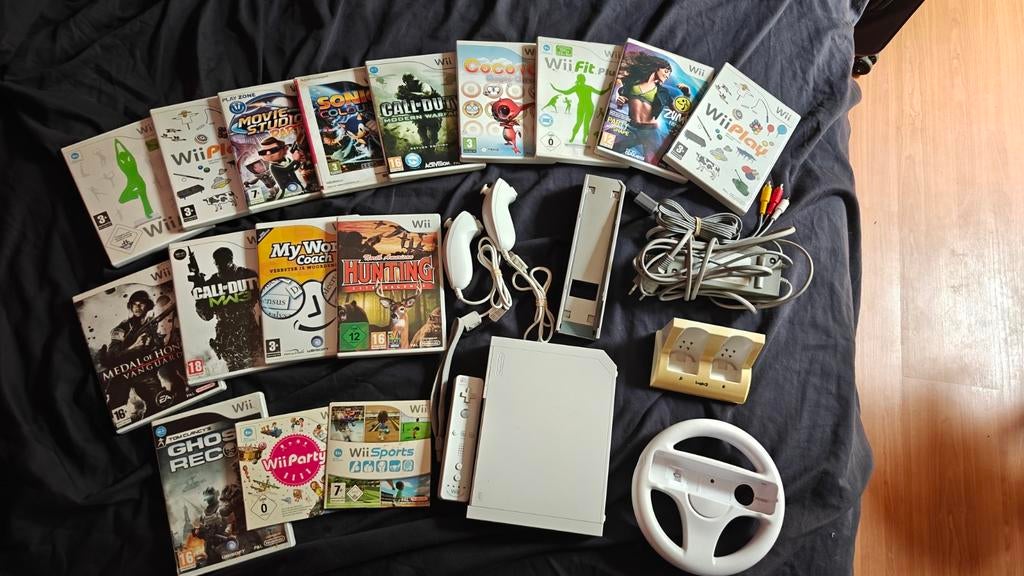 Nintendo Wii met veel games en accessoires, Ophalen of Verzenden, Gebruikt, Met 2 controllers