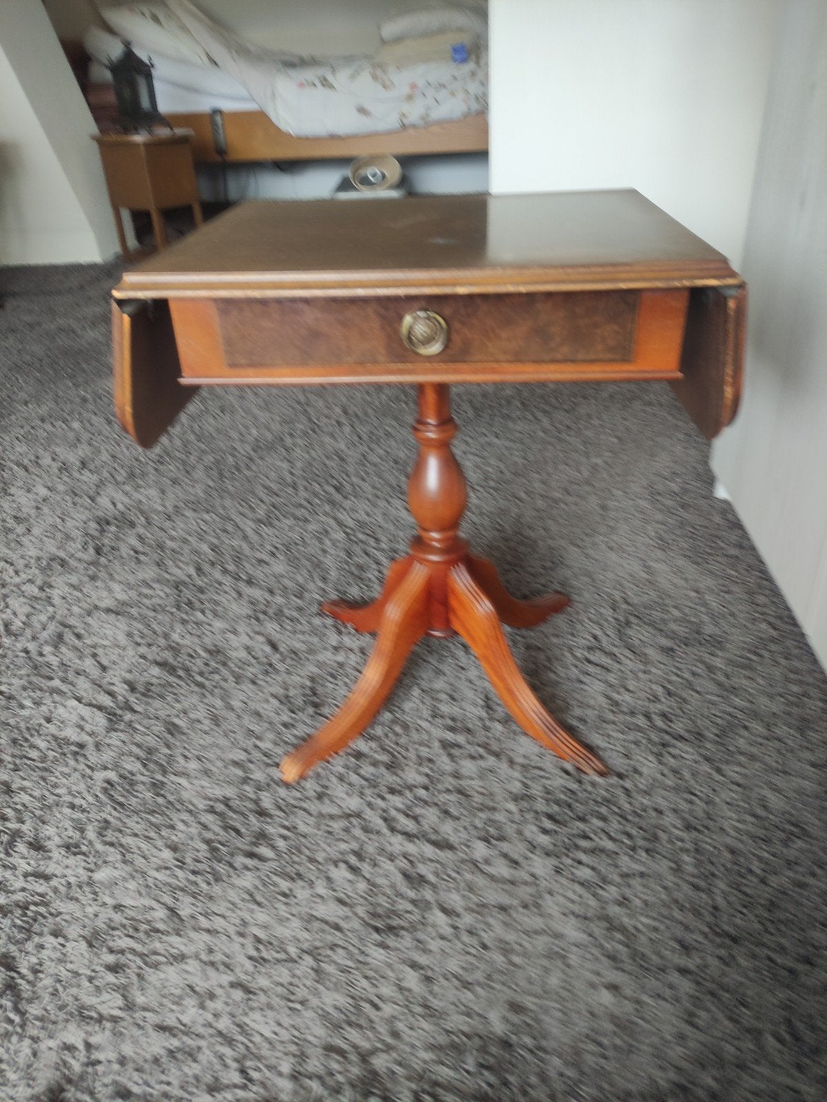 Antiek/oud tafeltje, Ophalen