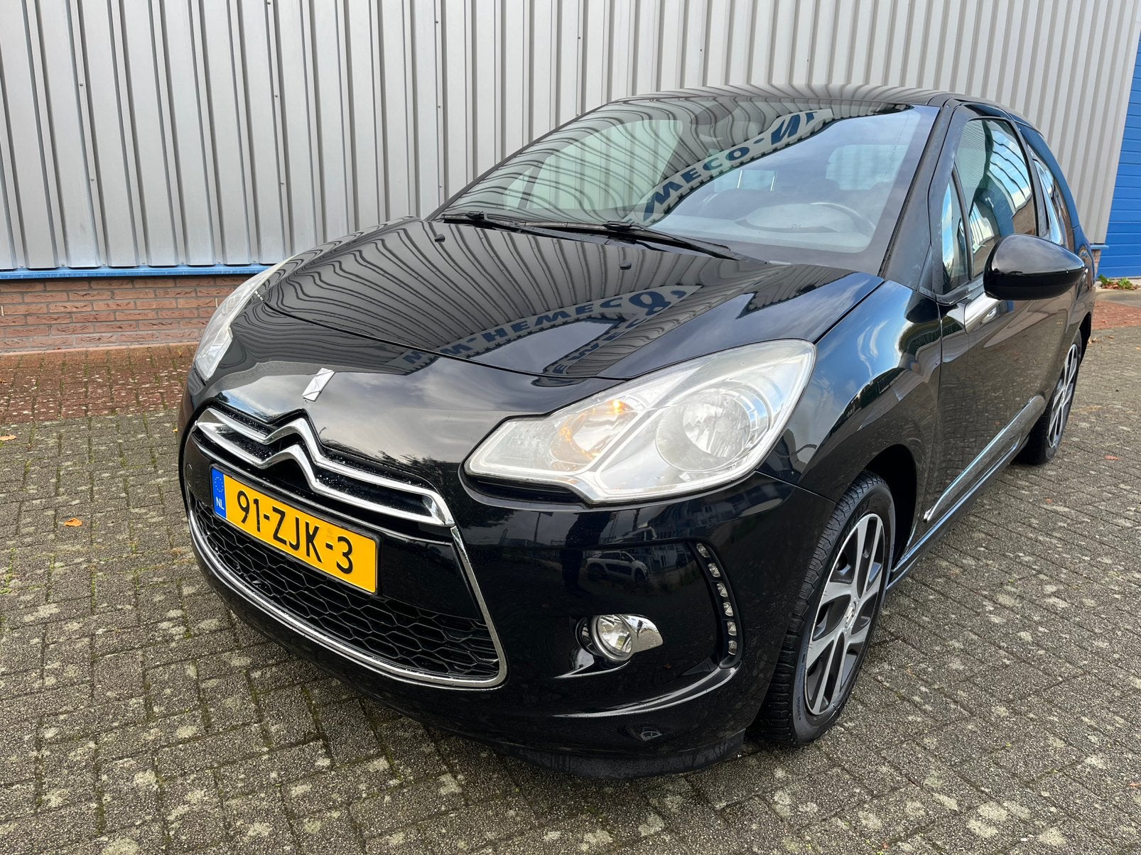 Citroën DS3 1.4 Hdif Chic  AUTOMAAT 2012 Zwart, Auto's, Euro 5, 4 cilinders, Origineel Nederlands, Bedrijf