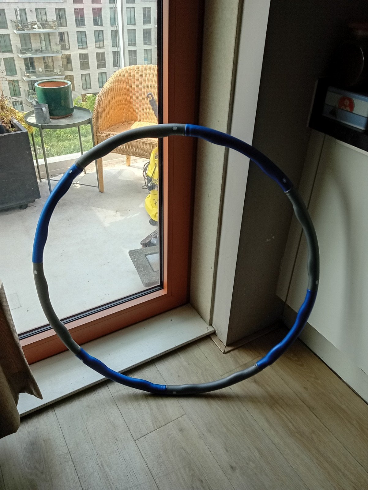 Fitness hoelahoep met gewicht, Sport en Fitness, Hoelahoeps, Ophalen of Verzenden, Met gewicht, Zo goed als nieuw, Fitness hoelahoep