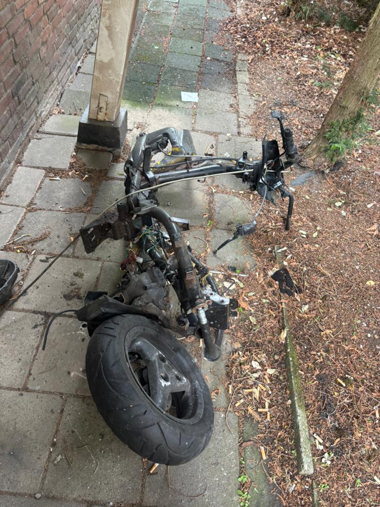 Speedfight 2 in onderdelen, Ophalen, Gebruikt, Benzine, Speedfight