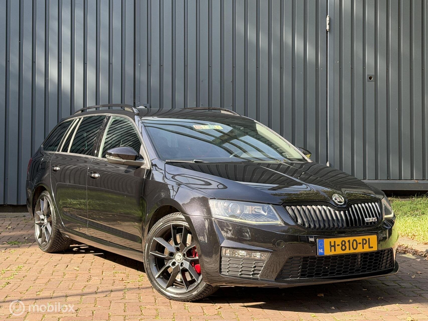 Skoda Octavia Combi 2.0 TDI RS Kuipstoelen|Xenon|Canton|Trek, Gebruikt, Euro 6, 4 cilinders, Bluetooth