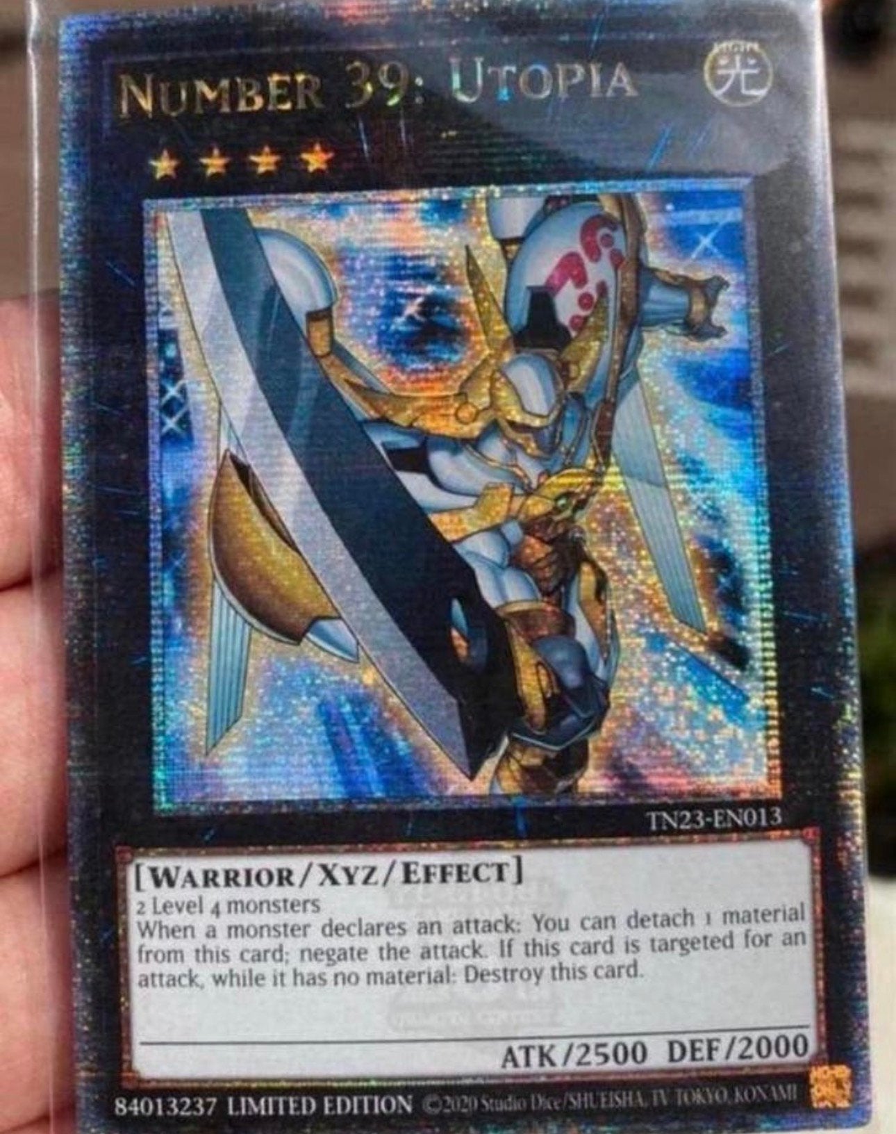 Yu-Gi-Oh! Number 39: Utopia TN23 Quartercentury Sealed !, Ophalen of Verzenden, Zo goed als nieuw, Losse kaart, Foil