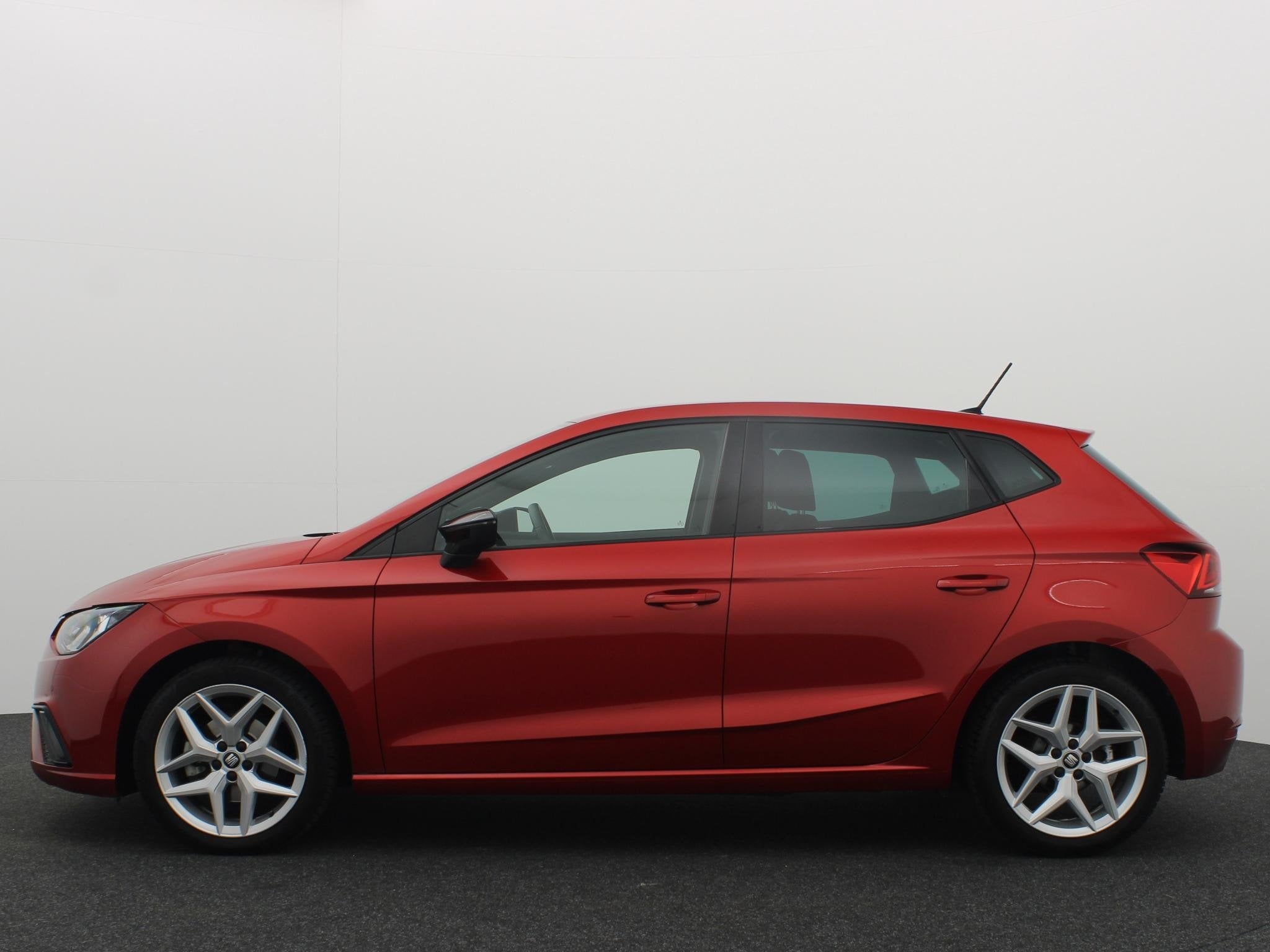 SEAT Ibiza 1.0 TSI FR Business Intense CAMERA / CARPLAY / NA, Stof, Ibiza, Origineel Nederlands, Bedrijf
