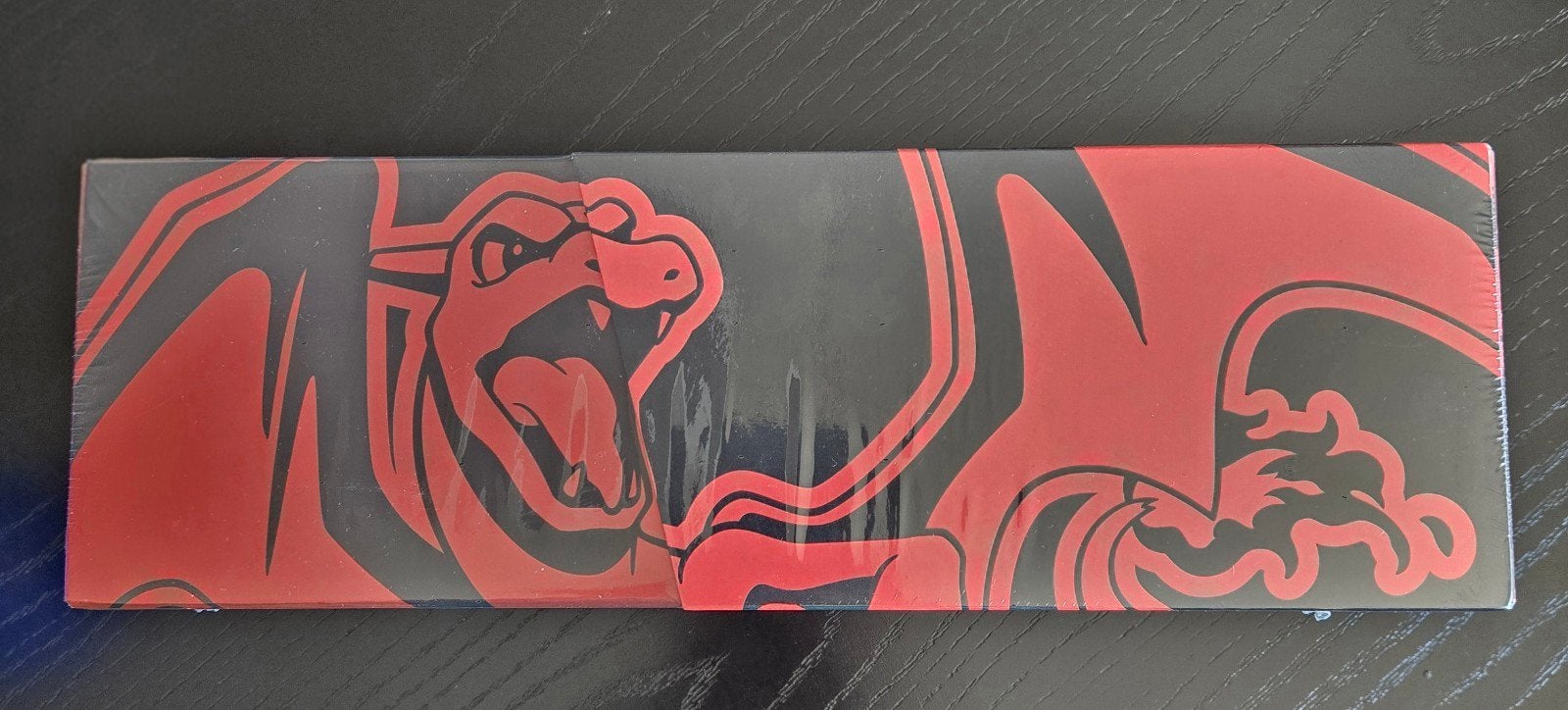 Pokémon TCG 25th Anniversary Charizard Box (Chinees), SEALED, Ophalen of Verzenden, Nieuw, Overige typen, Foil