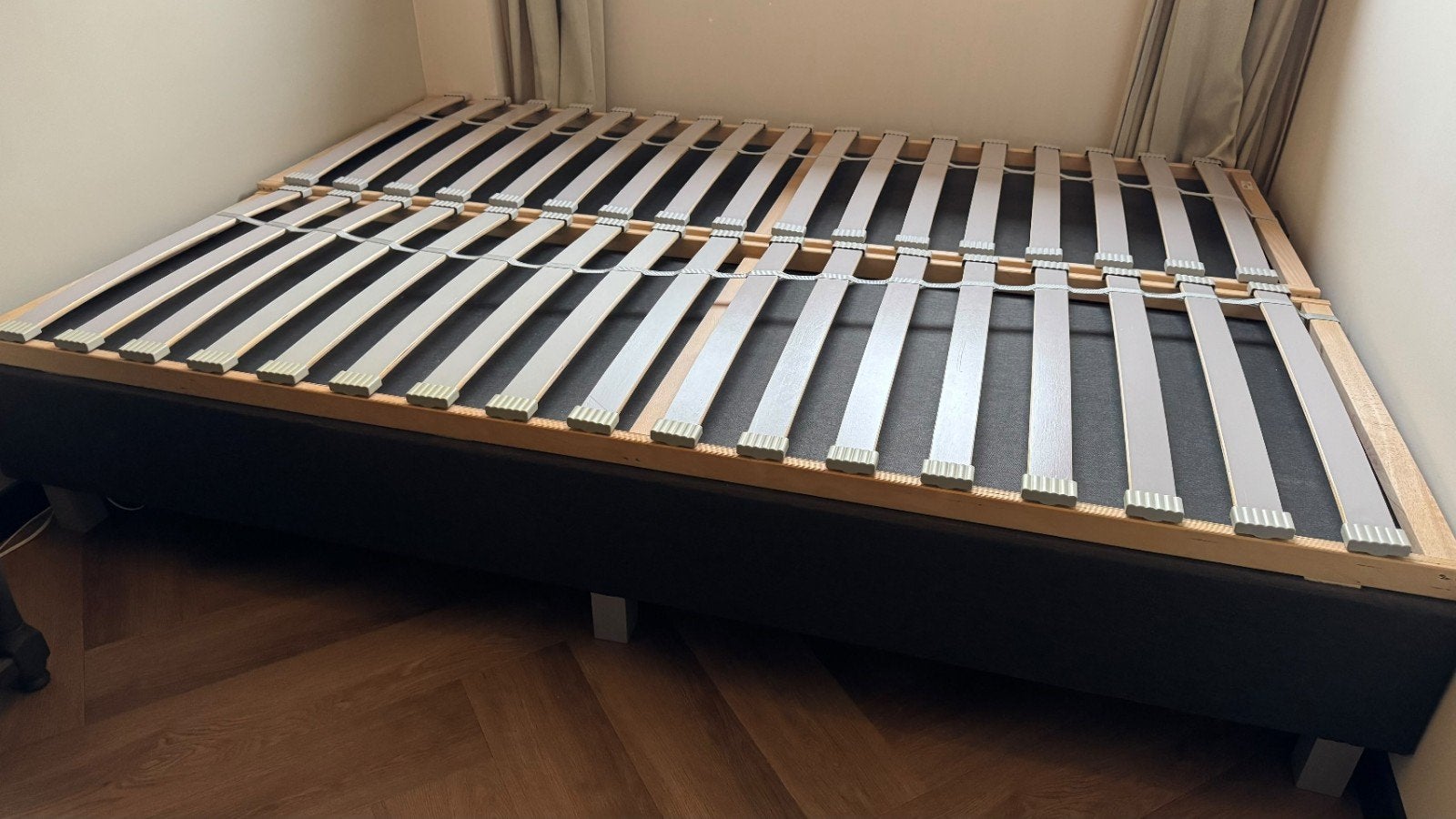 Tweepersoons boxspring bed (140x200) met lattenbodem en matr, Ophalen, Overige materialen, Gebruikt, Overige kleuren