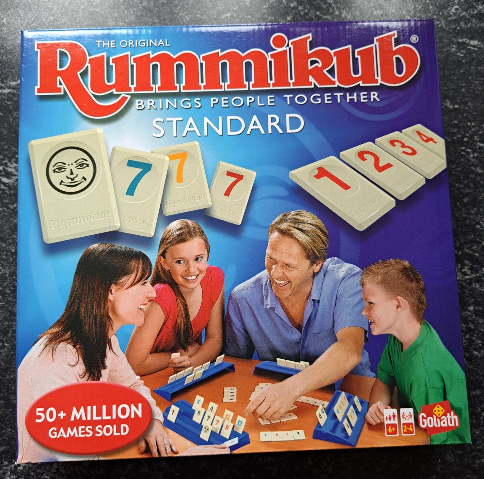 Rummikub - Groot model - Nieuw in doos, Hobby en Vrije tijd, Drie of vier spelers, Ophalen of Verzenden, Nieuw