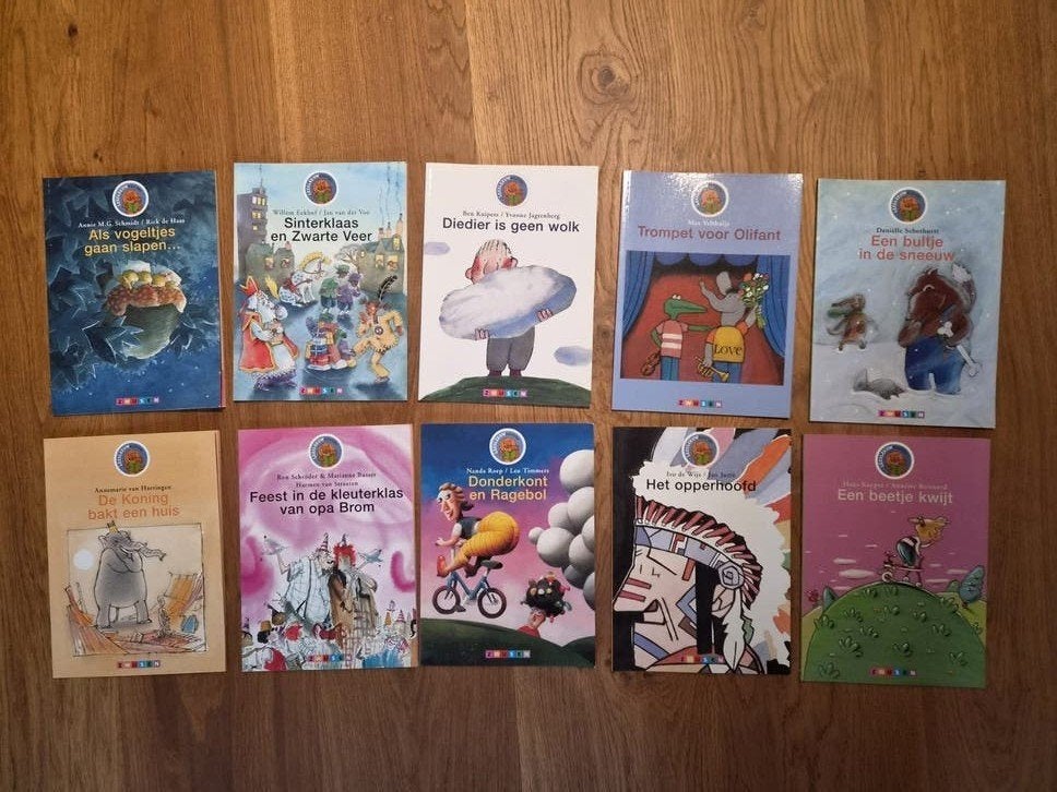 Leesleeuw Kleuters Boekenreeks 2000-2001 compleet 10 boeken, Boeken, Fictie algemeen, Jongen of Meisje, Ophalen of Verzenden, Zo goed als nieuw