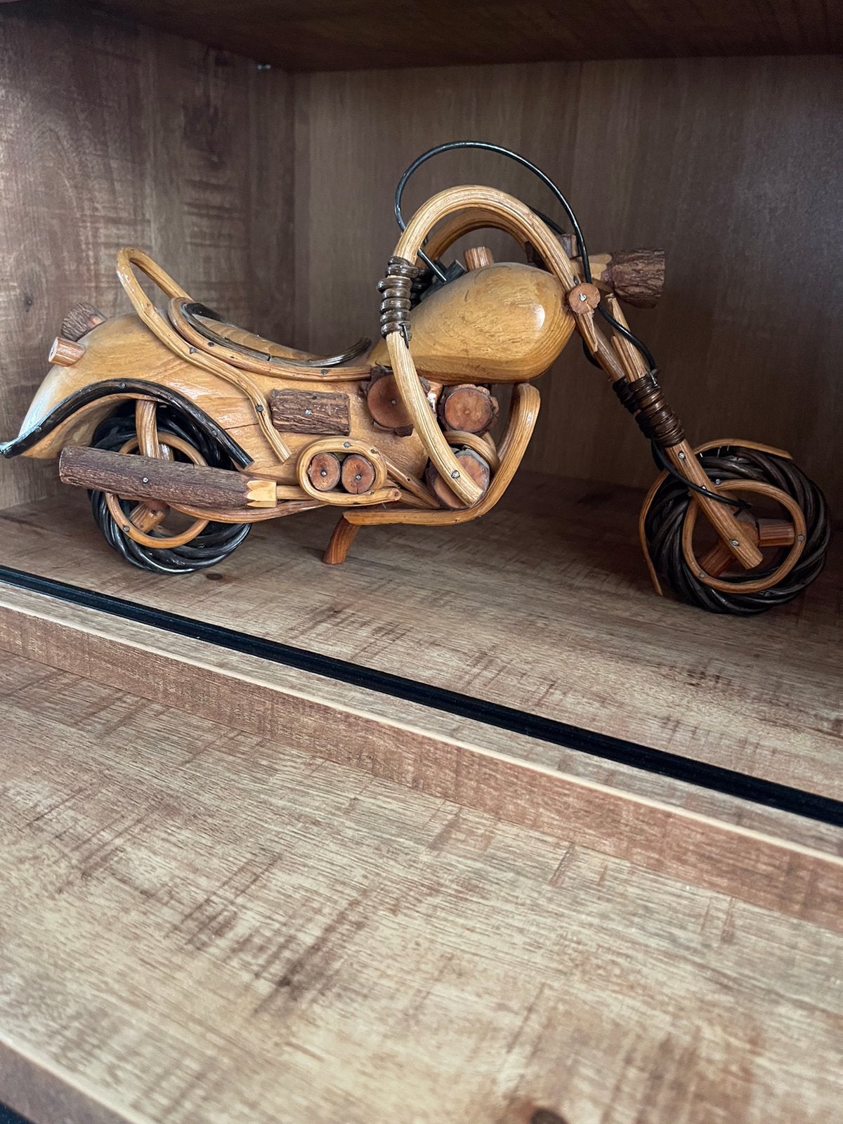 HARLEY BIKE VAN HOUT HAND GEMAAKT, Ophalen, Zo goed als nieuw, Groter dan 1:32, Overige merken