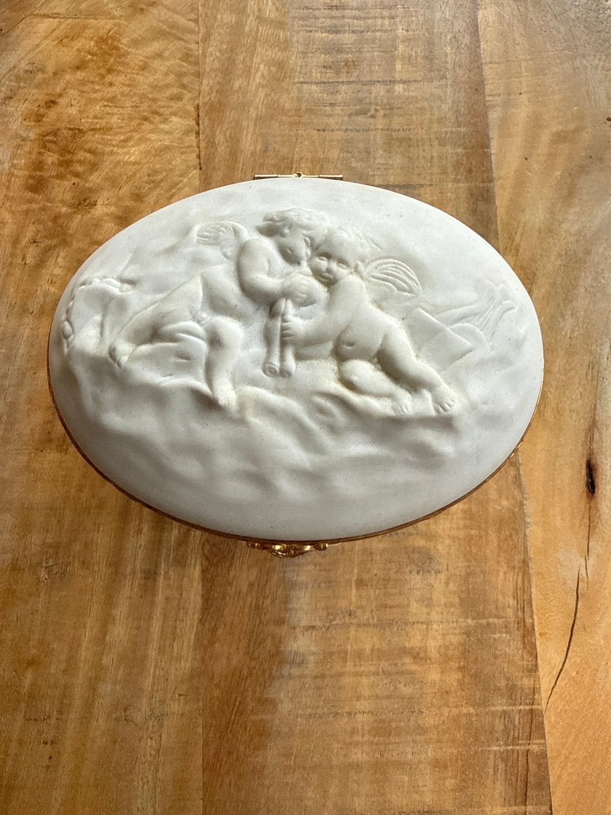 Antieke Limoges Coquet porseleinen doos met engeltjes, Ophalen