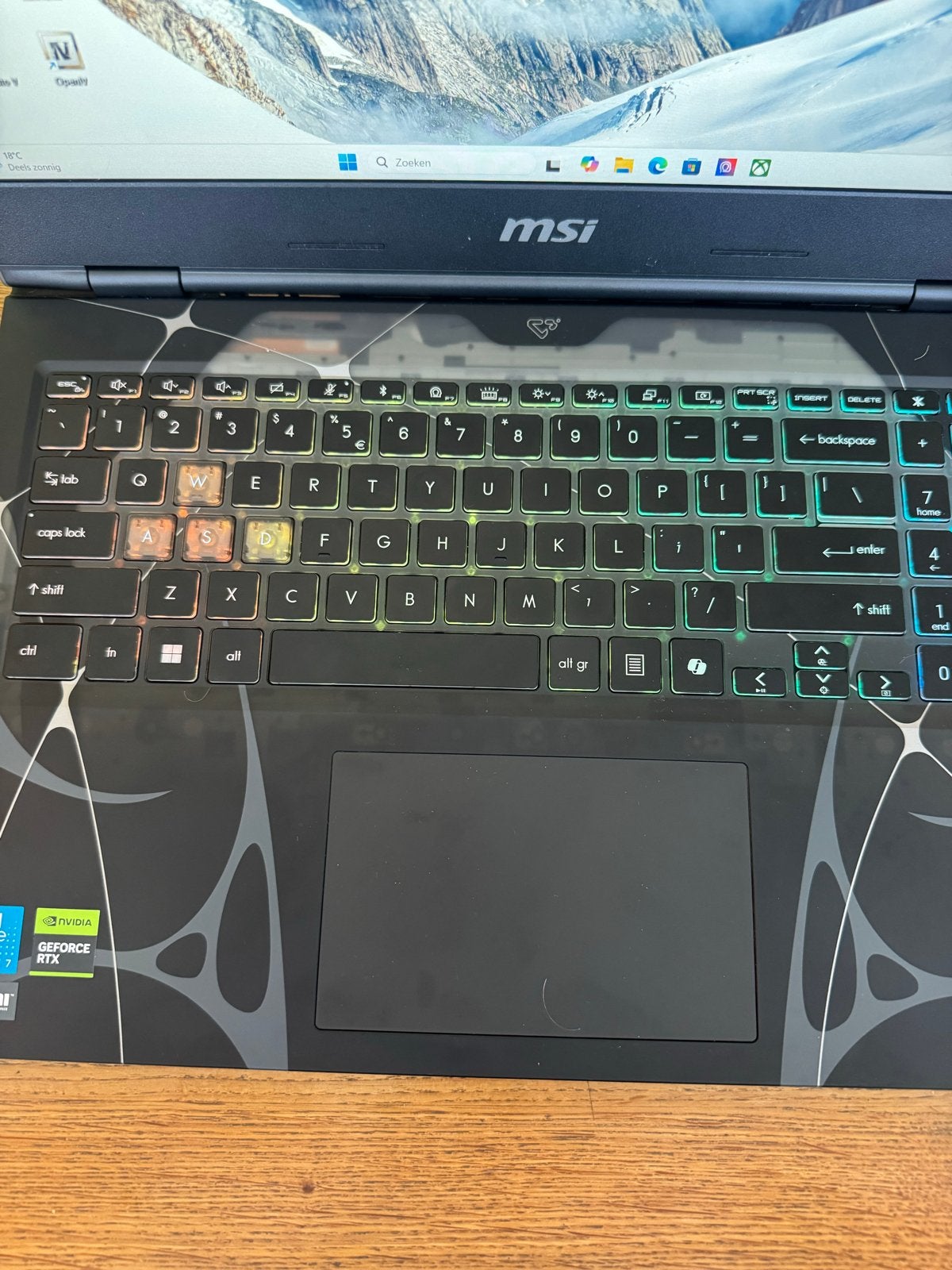Foto 3 van MSI Gaming Laptop- Inclusief accessoires