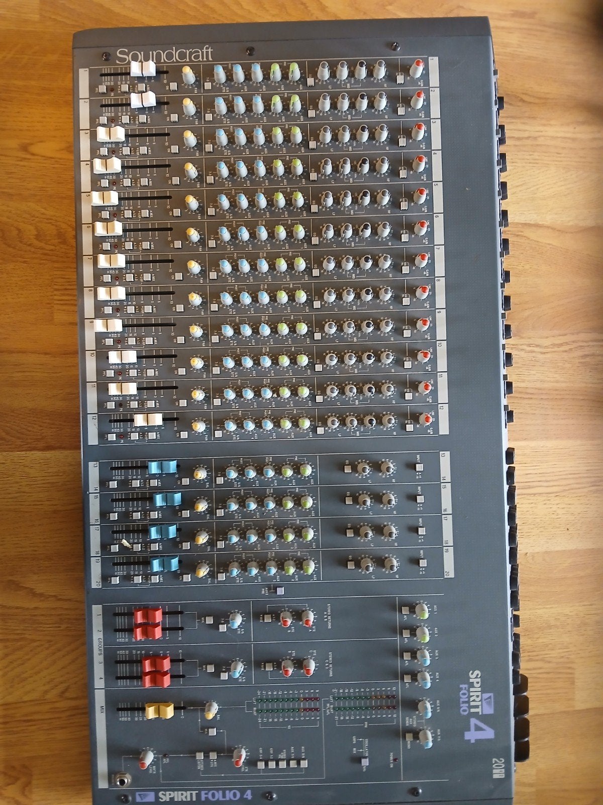Soundcraft Spirit Folio 4 mengtafel, Ophalen, Gebruikt, 20 kanalen of meer, Microfooningang