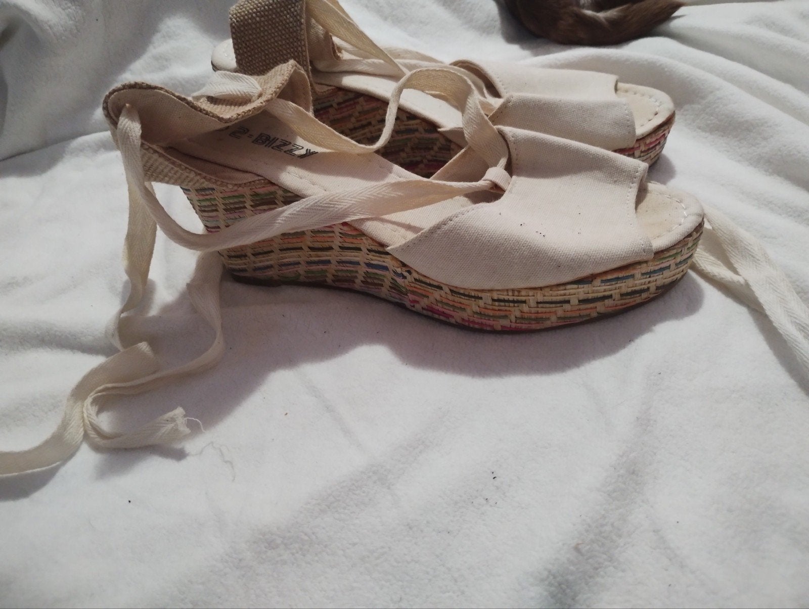 2BIZZY Espadrilles Maat 39 - Zo goed als nieuw, Kleding | Dames, P-BIZZY, Beige, Ophalen of Verzenden, Zo goed als nieuw
