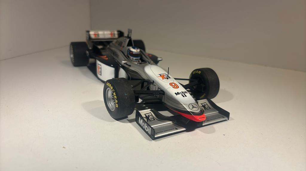 F1 McLaren mp4/12 hakkinen 1997 minichamps 1.18, Hobby en Vrije tijd, Modelauto's | 1:18, Ophalen of Verzenden, MiniChamps, A