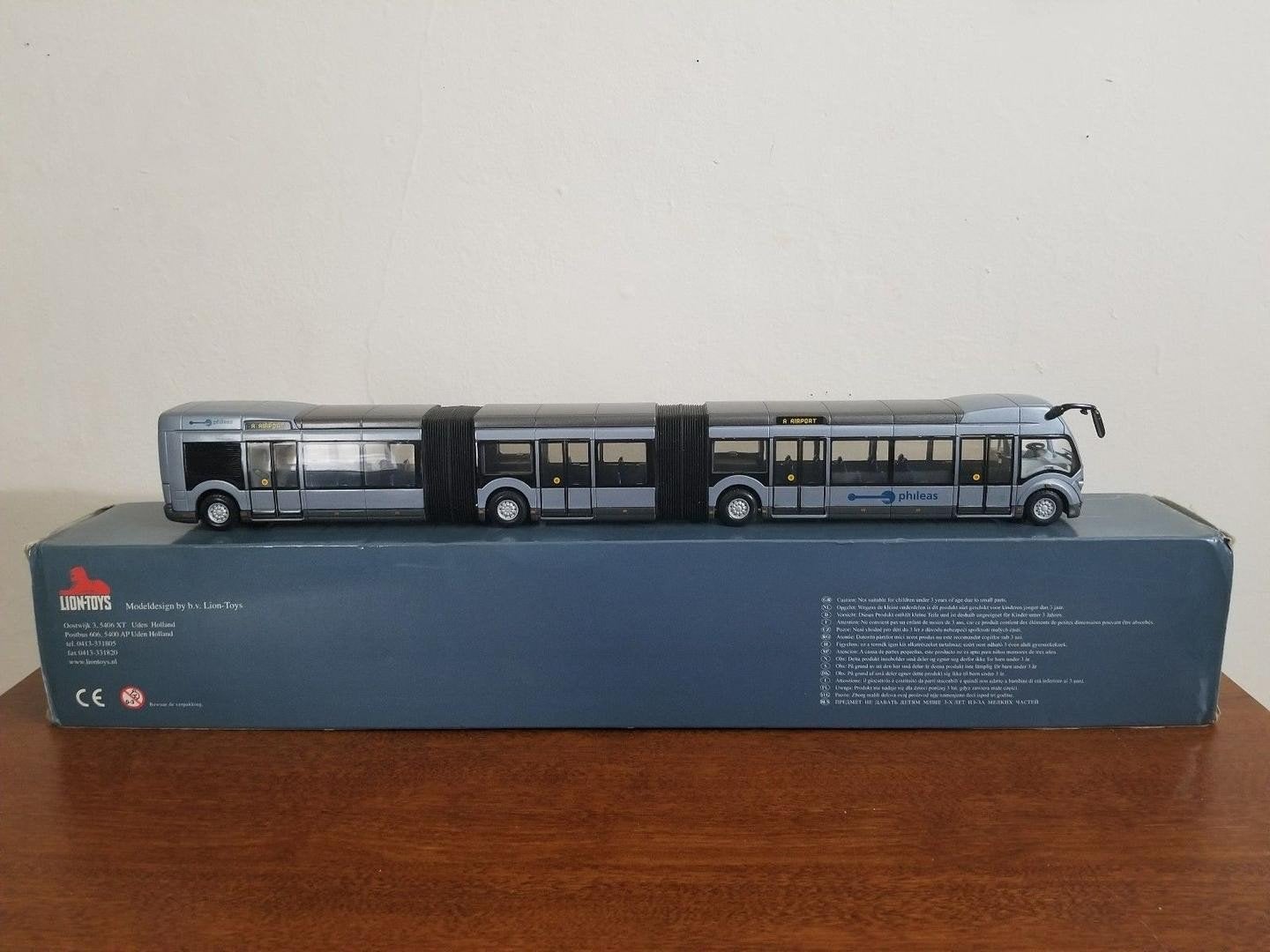 GEZOCHT!!! Lion Toys Phileas dubbelgelede bus, Hobby en Vrije tijd, Ophalen of Verzenden, Gebruikt, Bus of Vrachtwagen, Lion Toys