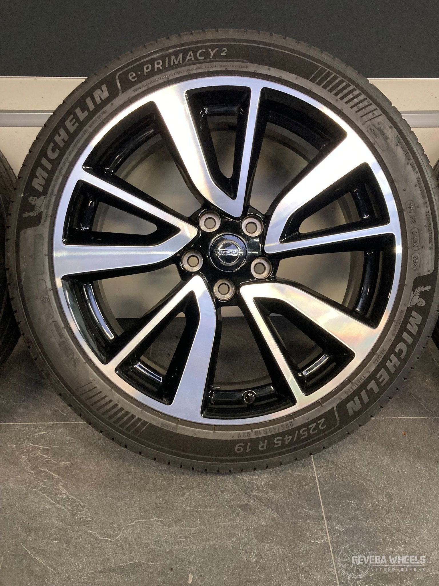 19” originele Nissan Qashqai J10 J11 Tekna velgen + banden, Auto-onderdelen, 19 inch, Gebruikt, -, -