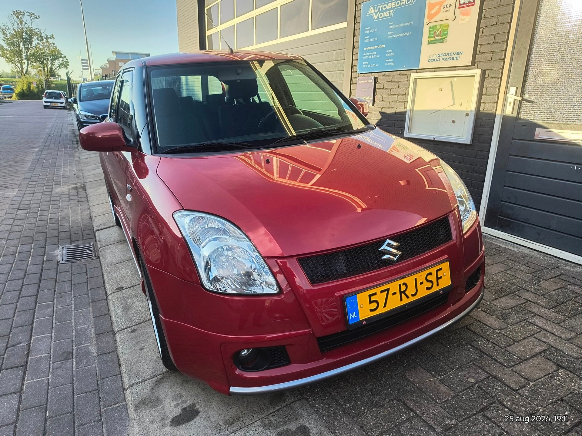 Suzuki Swift 1.5 Exclusive nette en rappe Swift., Auto's, Dealer onderhouden, Zwart, 4 cilinders, 400 kg