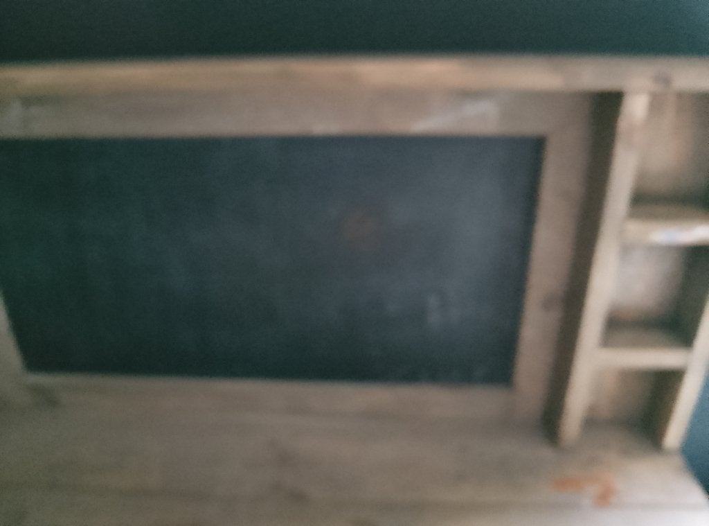 Krijtbord met tafel, Diversen, Schoolborden, Ophalen, Gebruikt, Krijtbord