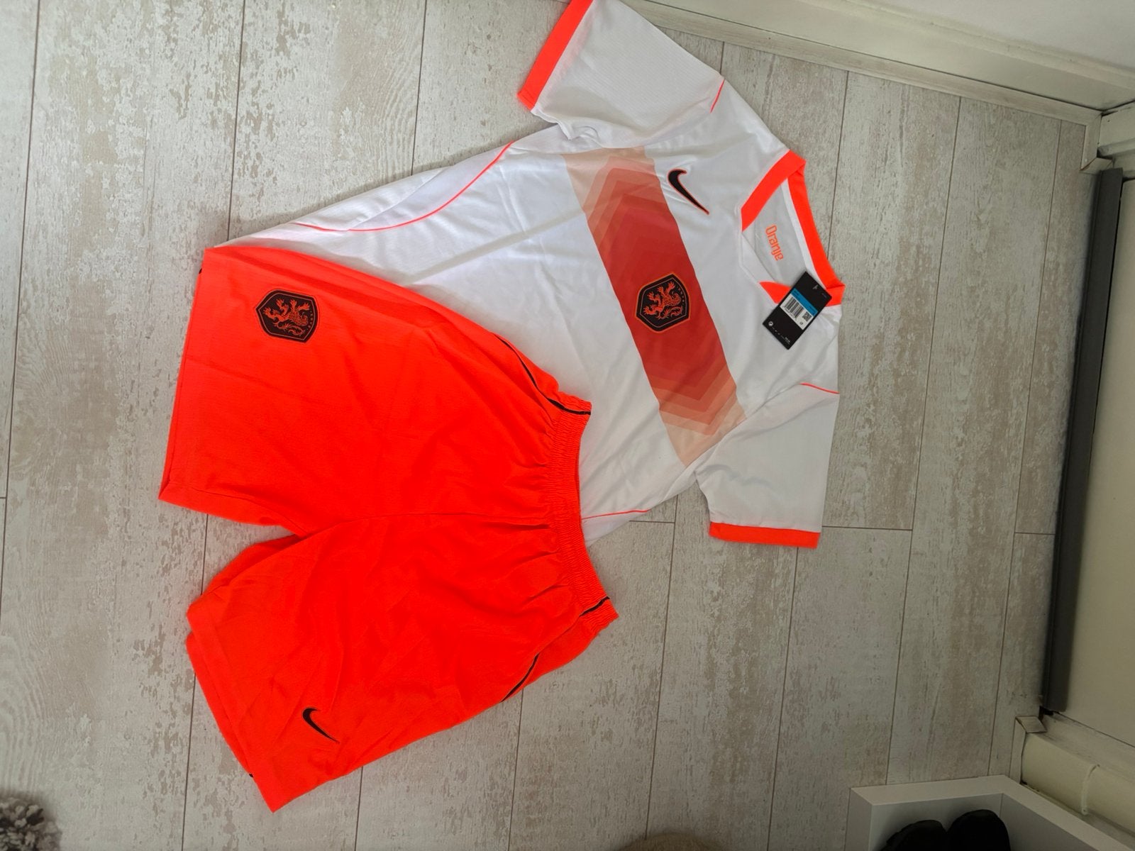 Nederland voetbal tenue wit Maat m, Wit, Zo goed als nieuw, Voetbal, Verzenden