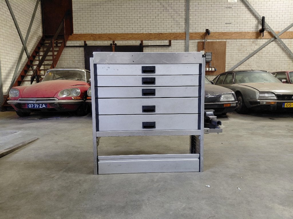 ALUCA KAST(1203) L 130  B 42  H 110  € 649, Auto diversen, Ophalen, Zo goed als nieuw, Info@laaiin.nl, Laaiin