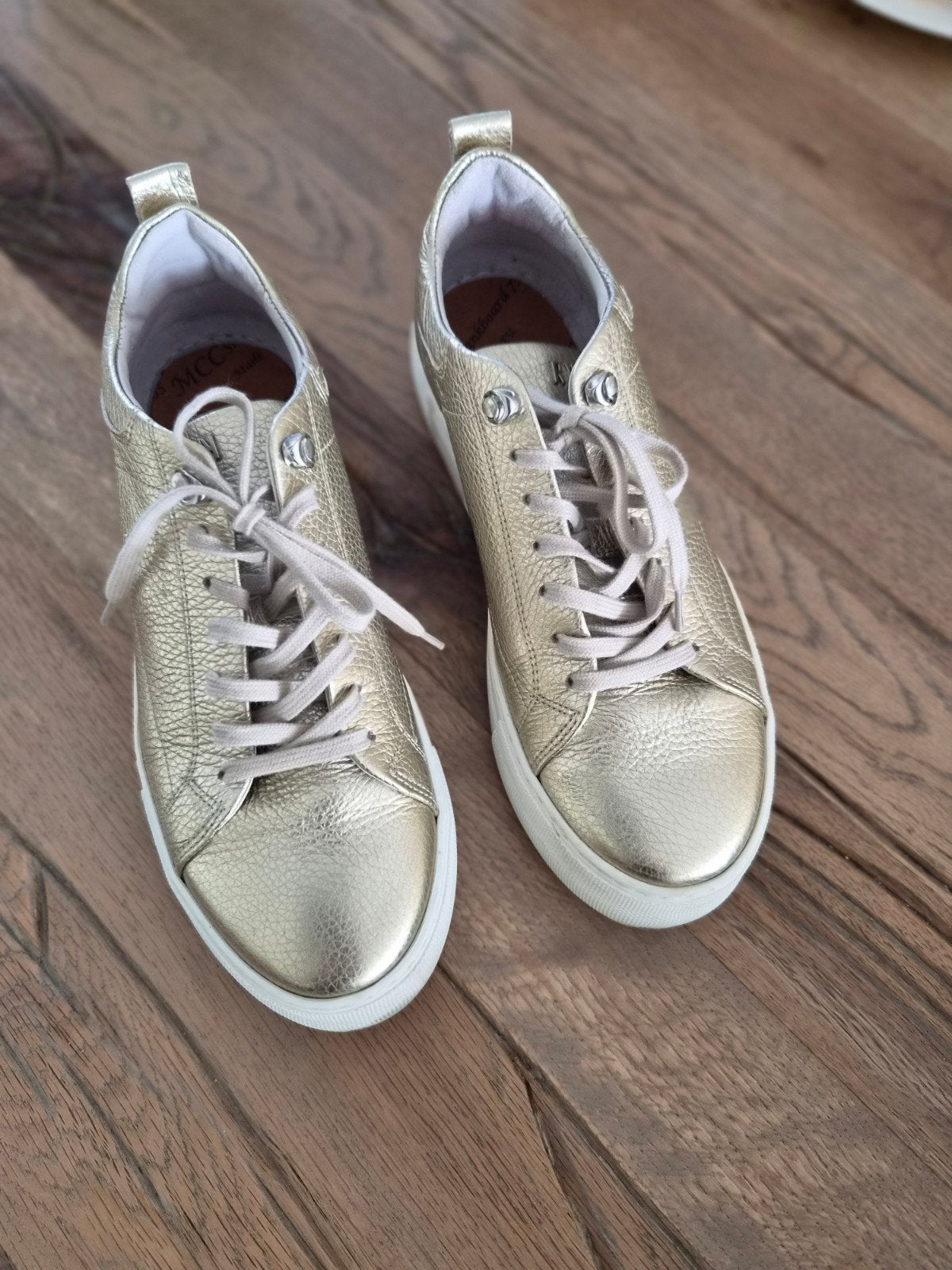 Goudkleurige sneakers maat 41, Ophalen of Verzenden, Zo goed als nieuw, Overige kleuren, Sneakers of Gympen