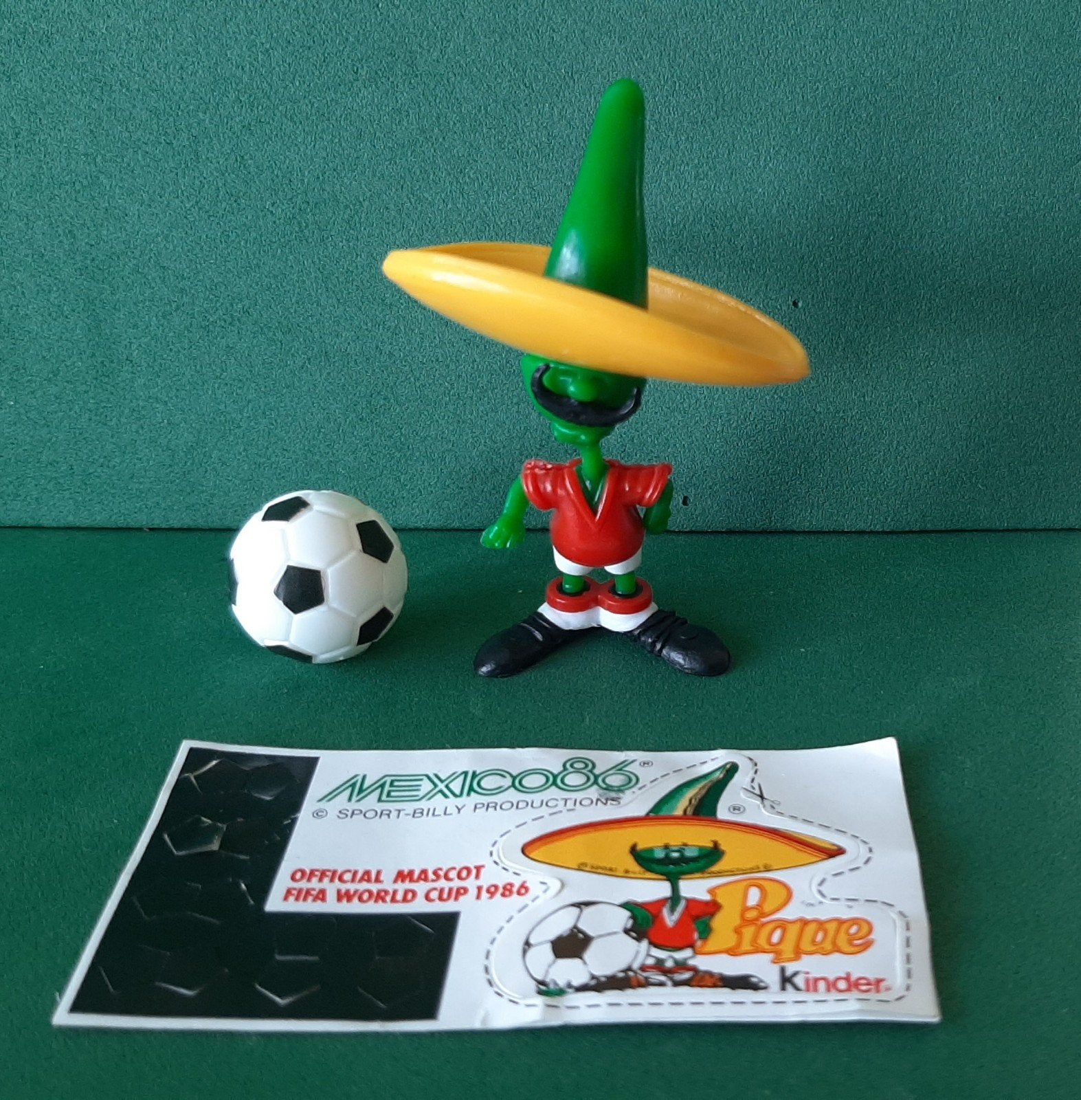 Ferrero Kinder Surprise Pique Mexico '86 met sticker, Verzamelen, Ophalen of Verzenden