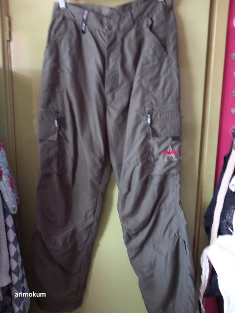 Armani Exchange Cargo Broek Maat L - Zo goed als nieuw, Kleding | Heren, Broeken en Pantalons, Zo goed als nieuw, Maat 52/54 (L)