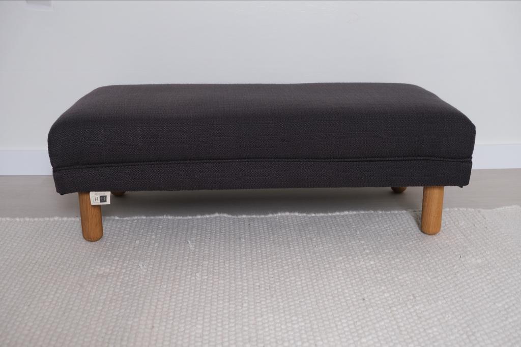 Stijlvol donkerblauw voetenbankje, Ophalen, Minder dan 50 cm, Nieuw, 75 tot 100 cm
