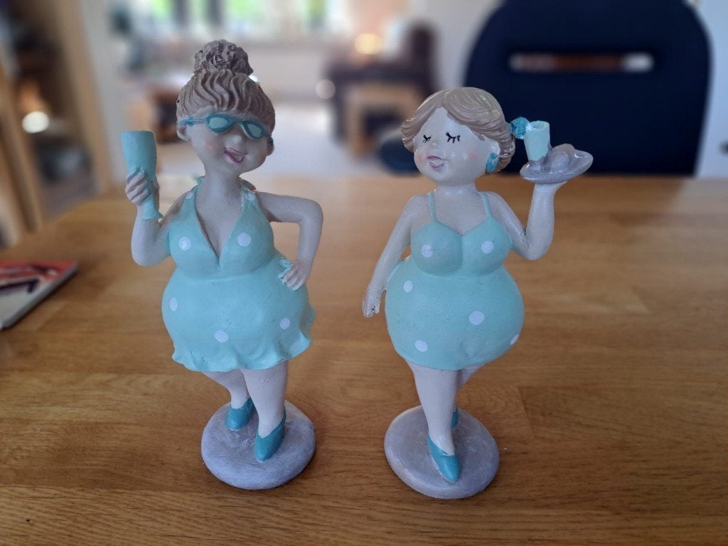 2 dikke dames beeldjes - 18 cm, Ophalen of Verzenden, Zo goed als nieuw, Mens