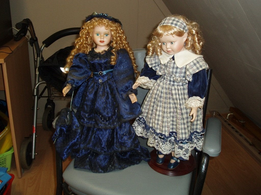 Te koop twee  poppen, Verzamelen, Poppen, Ophalen, Gebruikt, Pop