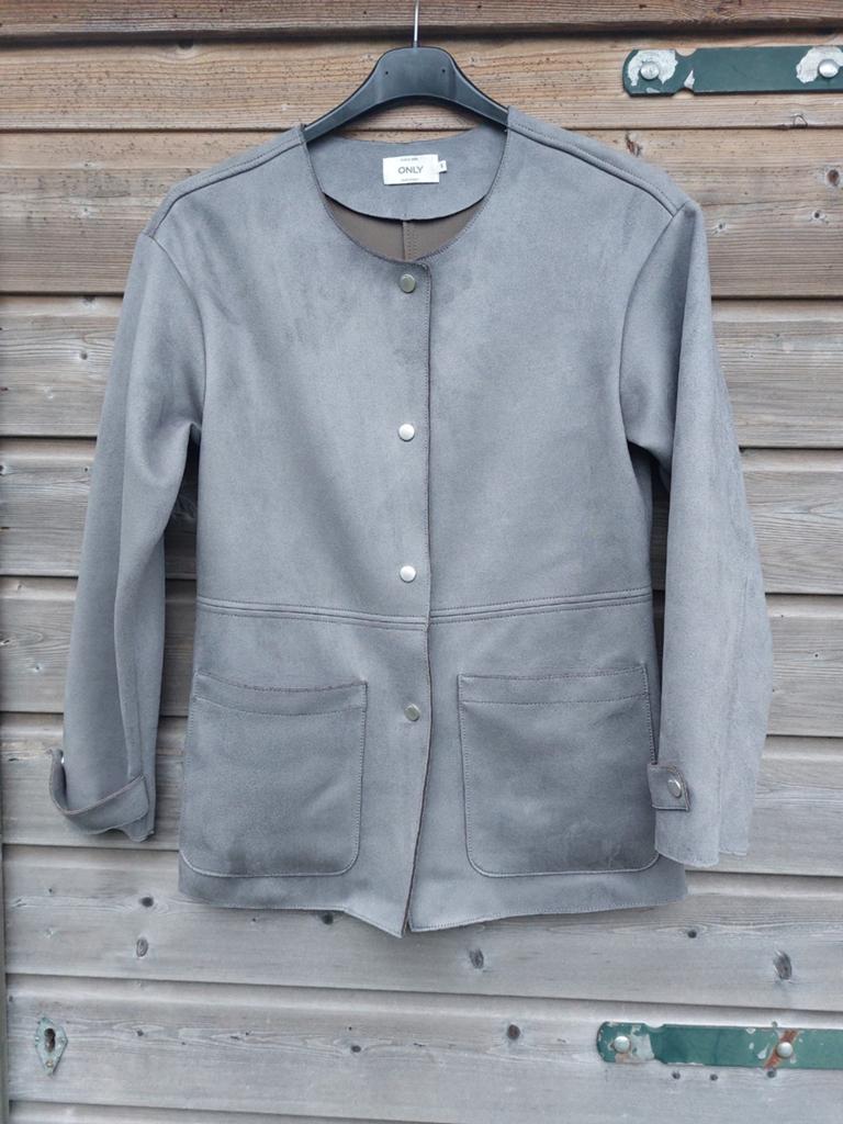 Grijs suèdelook jasje Only maat S/36, Kleding | Dames, Ophalen of Verzenden, Zo goed als nieuw, Maat 36 (S), Grijs