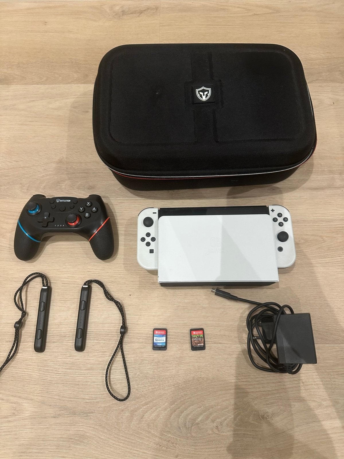 Nintendo Switch OLED, Switch OLED, Met games, Met 2 controllers, Ophalen of Verzenden