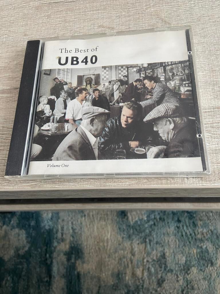 UB40 - The Best of UB40 Volume One CD, Ophalen of Verzenden, 1980 - 1989, Zo goed als nieuw