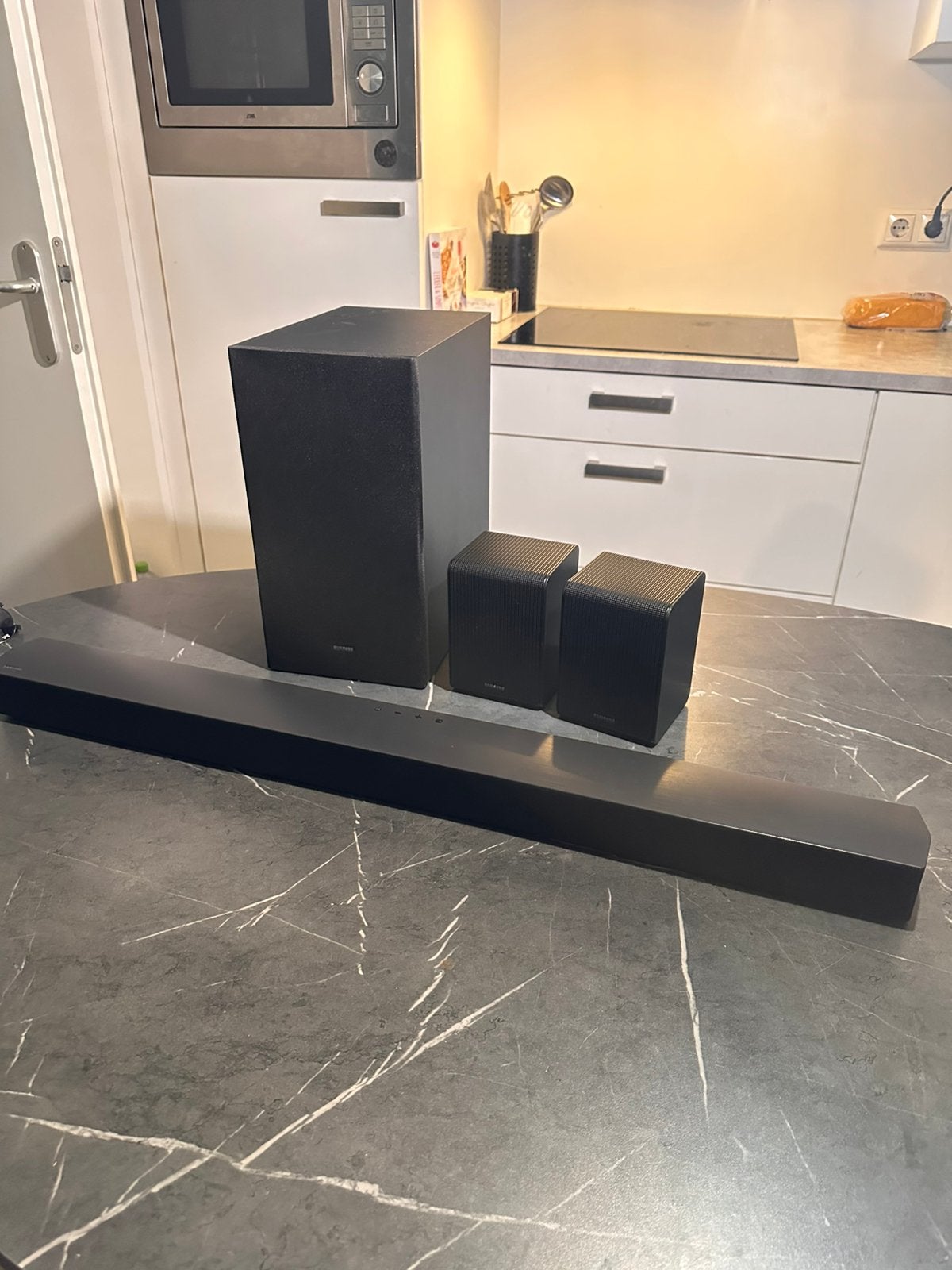 Samsung HW-B550 + SWA-9200S Rear Speakers | 4.1 Surround Set, Ophalen of Verzenden, Bluetooth, Zo goed als nieuw