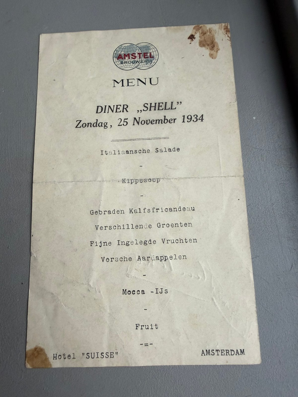 Uniek historisch Diner Menu Shell (1934) Hotel Suisse Amster, Antiek en Kunst, Ophalen