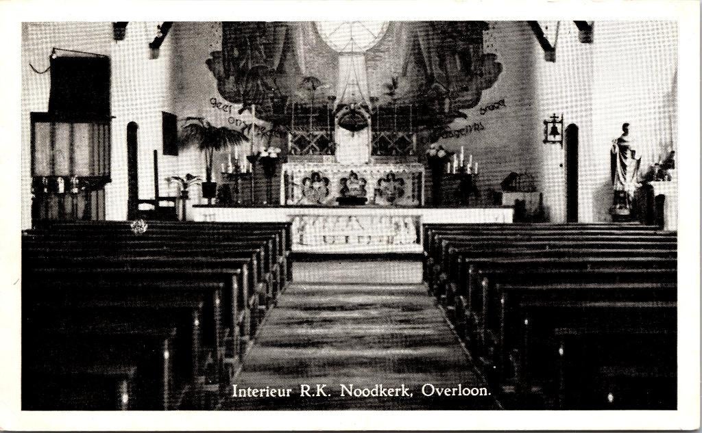 Overloon R.K. Kerk en Monument Gevallenen - 4 ansichtkaarten, Verzenden, 1960 tot 1980, Gelopen, Noord-Brabant