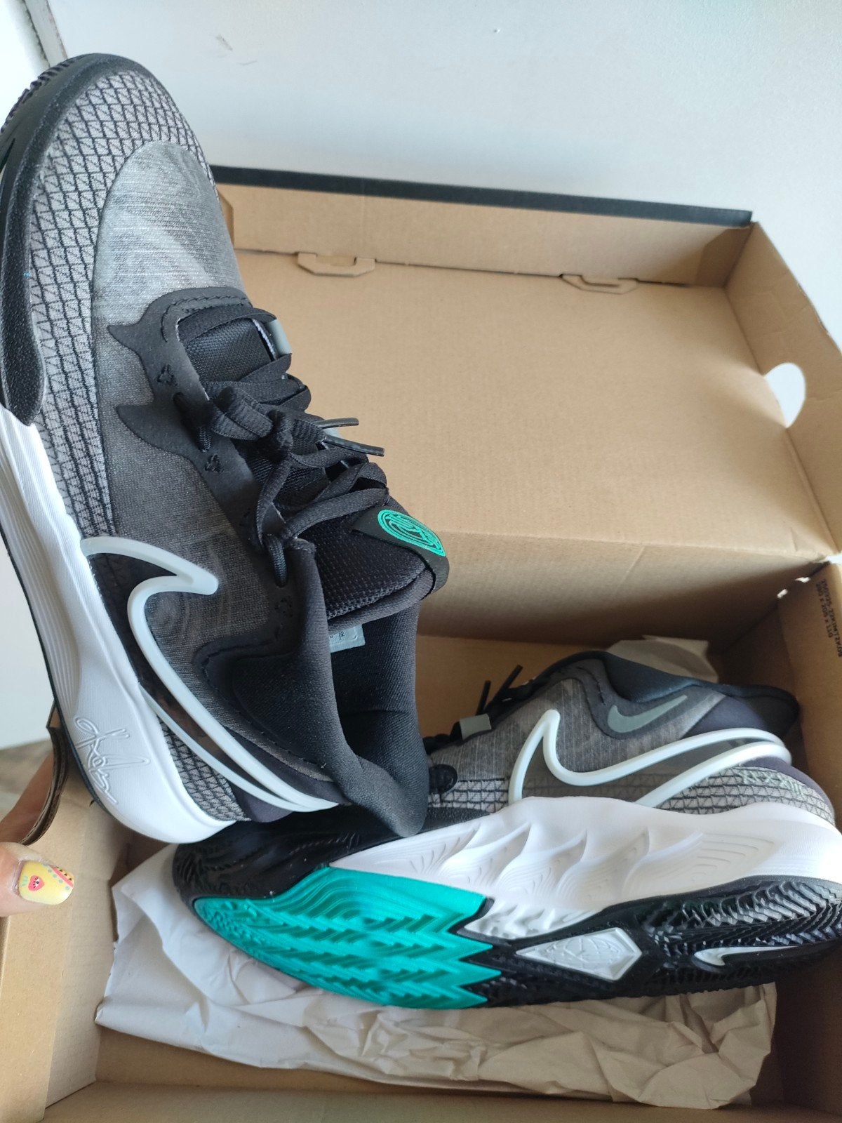 nieuwe Nike Kyrie maat 39, Ophalen of Verzenden, Nieuw, Overige kleuren