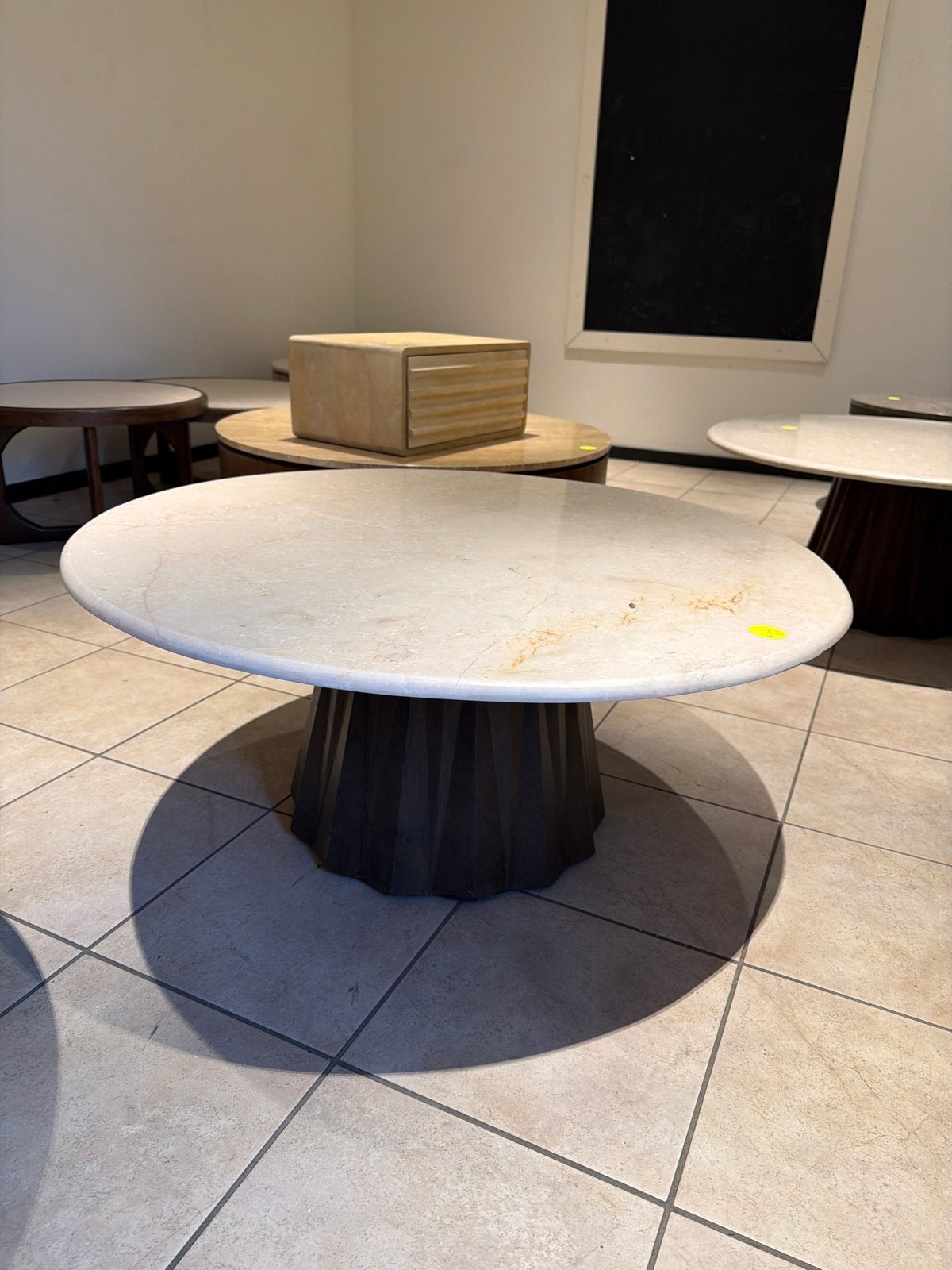 Salontafel rond 90 cm met lichte scheur in blad, Ophalen, Japandi, Rond, Nieuw