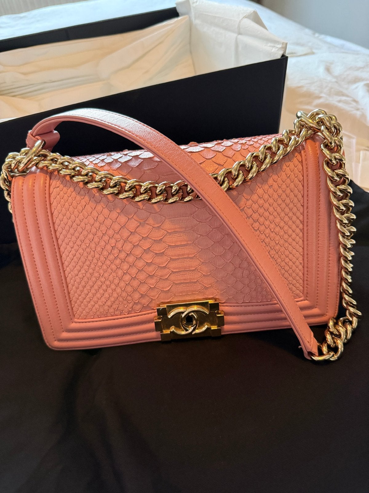 Chanel Pink Python Boy Bag, Ophalen, Zo goed als nieuw, Roze, Handtas