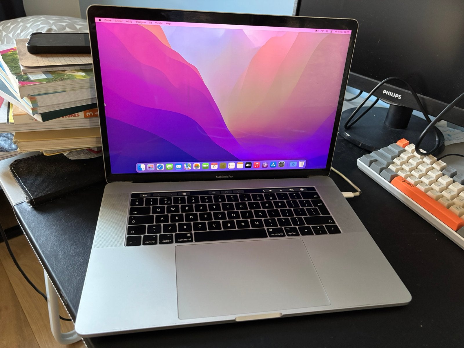Macbook Pro 2016, batterij kapot, werkt met lader, Computers en Software, Gebruikt, 2 tot 3 Ghz, 512 GB, 16 GB