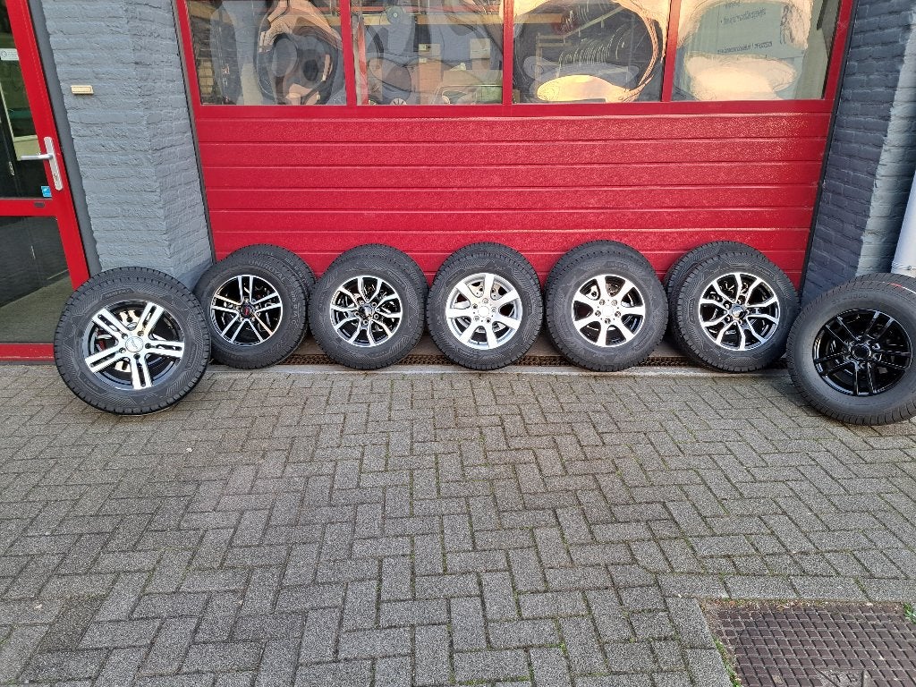 Nu diverse nieuwe sets caravan wielen op voorraad met DOT 26, Ophalen, Maxxis, Nieuw, Tomason