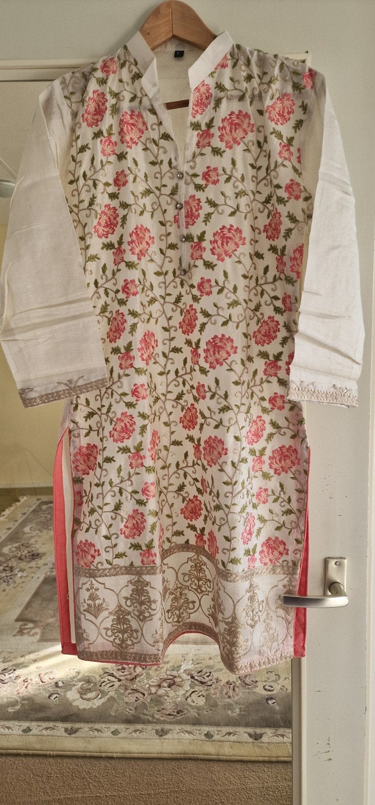 Prachtige Indiase/Pakistaanse Kurta Set - Roze Bloemenprint, Onbekend, Ophalen of Verzenden, Nieuw