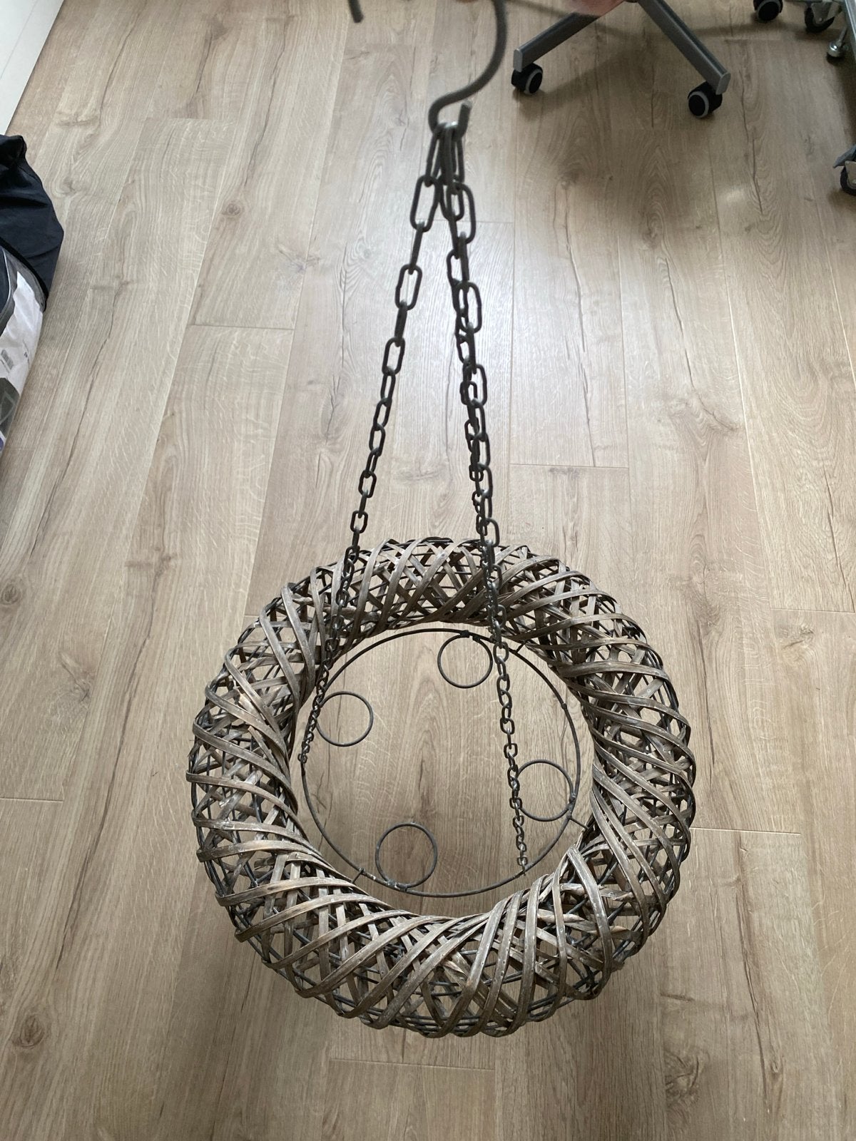 Decoratieve hangende krans van gevlochten materiaal, Gebruikt, Ophalen of Verzenden, Landelijk, Natuurlijk materiaal