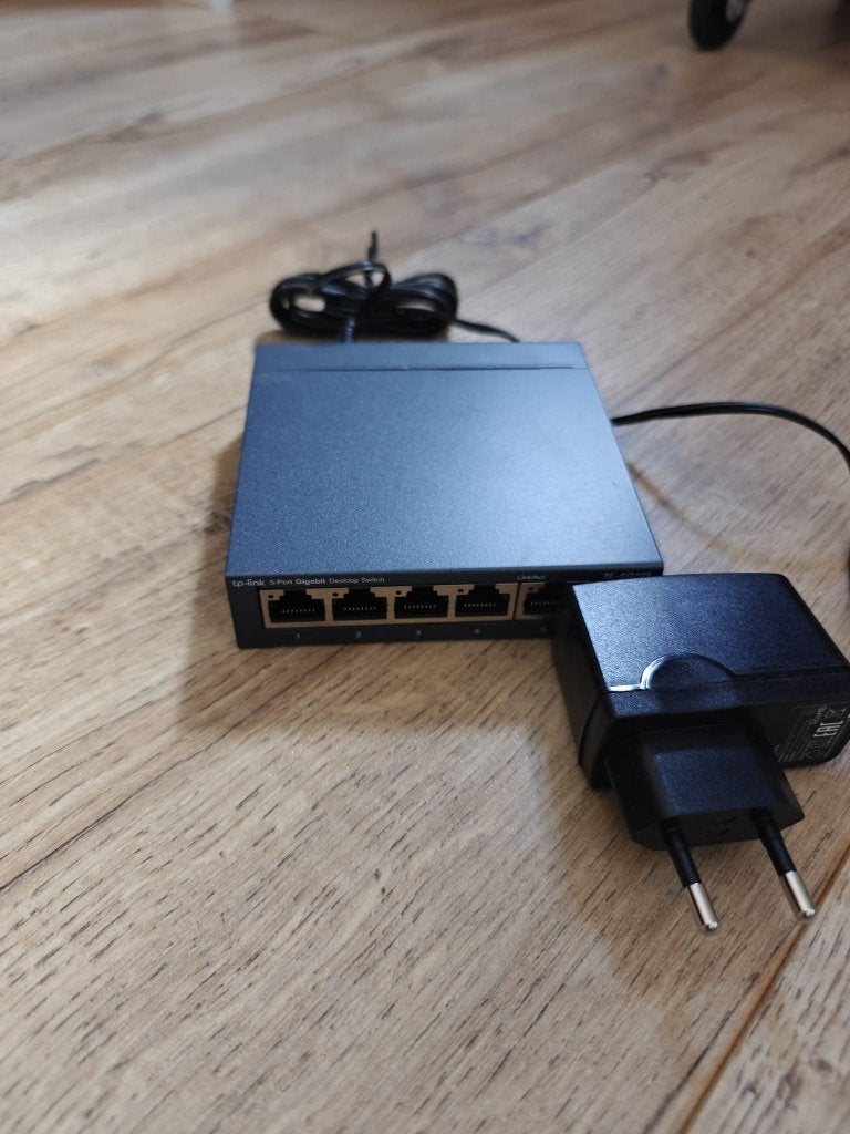 TP-Link TL-SG105E 5-poorts Gigabit Easy Smart Switch, Ophalen, Zo goed als nieuw