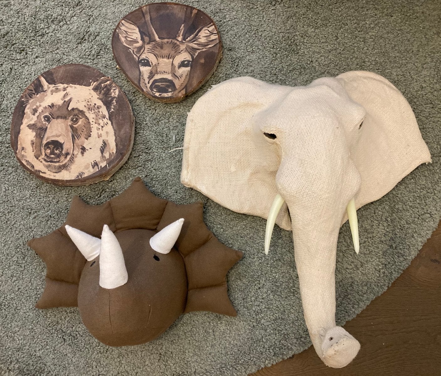 Wanddecoratie: Olifant, Beer, Hert & Triceratops, Ophalen, Gebruikt, Wanddecoratie