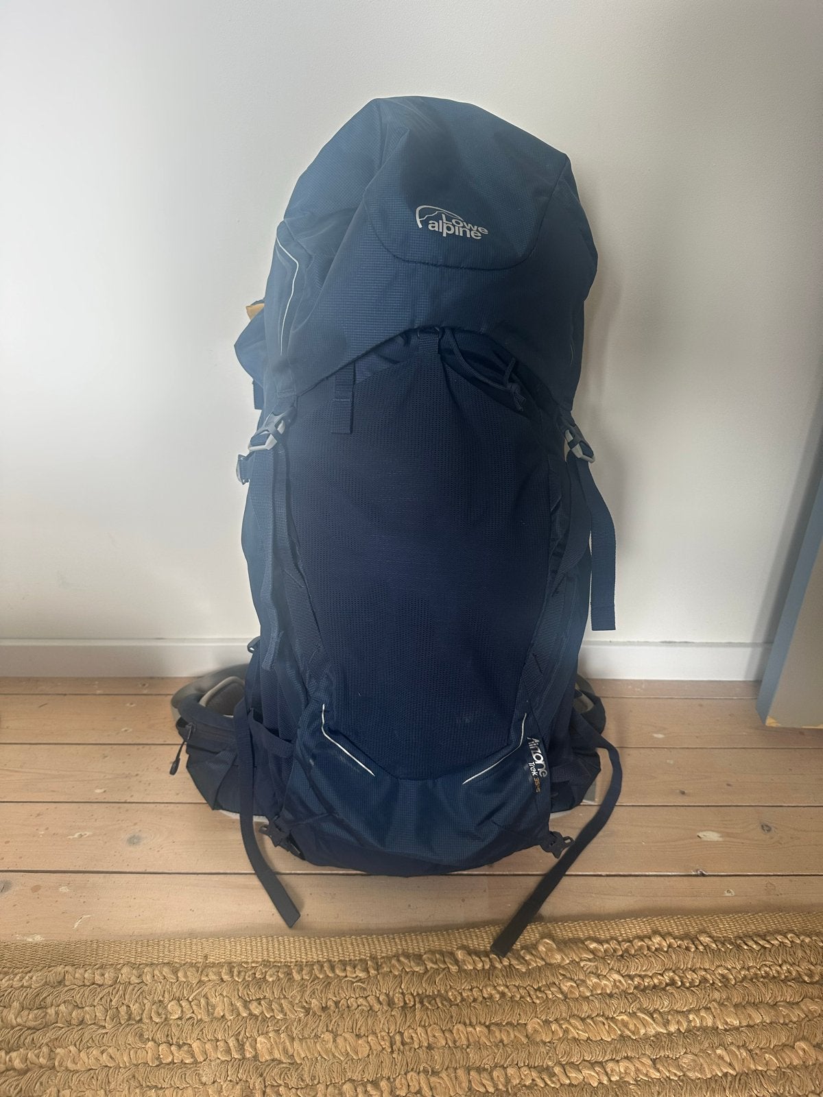 Lowe Alpine Airzone+ Trekking Rugzak - Zo goed als nieuw, 25 tot 40 cm, Zo goed als nieuw, Trekking, 60 cm of meer