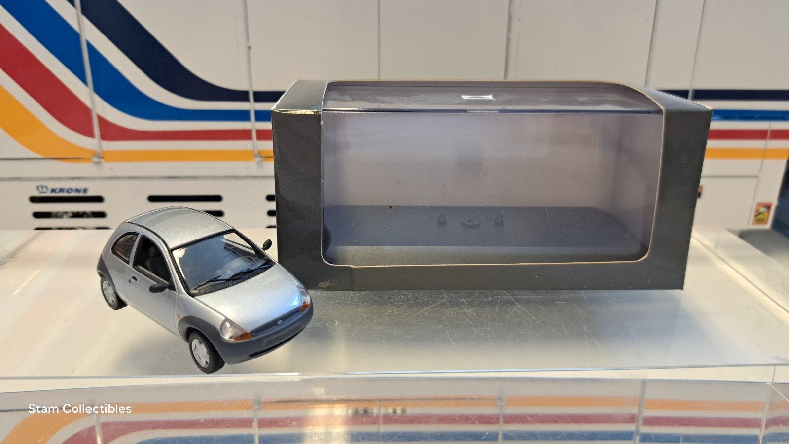 Minichamps Ford Ka Silver Metallic Dealer Edition, Hobby en Vrije tijd, Modelauto's | 1:43, Auto, Ophalen of Verzenden, Zo goed als nieuw