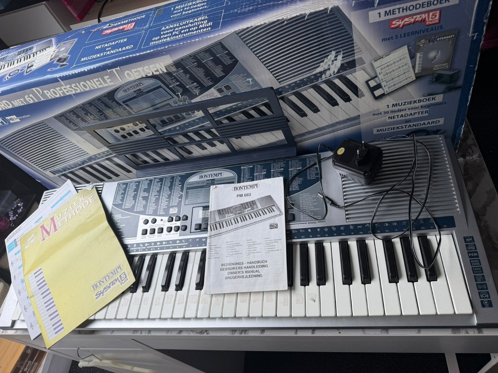 Bontempi PM 683 Keyboard met 61 toetsen en accessoires, Overige merken, Met standaard, Ophalen of Verzenden, 61 toetsen