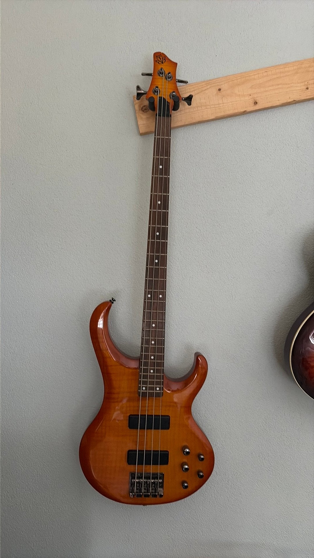 Ibanez BTB300FM AMB Basgitaar SET + Hardcase + EHX Freeze, Muziek en Instrumenten, Snaarinstrumenten | Gitaren | Bas, Ophalen